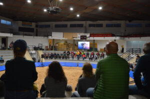 This photo was taken during a community meeting held in the Camilo León Sports Center in Los Llanos de Aridane on November 29th. Sourced from Gobierno de Canarias (2021).
